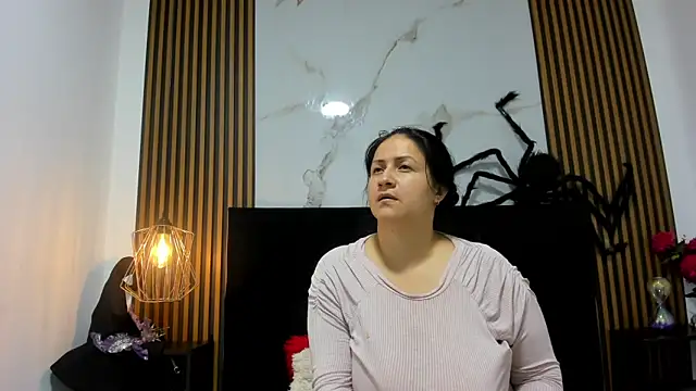 Ambber moon online show from 25, 10, 2025