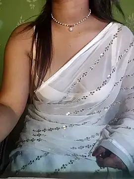 Snapshot of QueenOfHeart_07 chatting on 18, 10, 2025 QueenOfHeart 07 online show from 18, 10, 2025