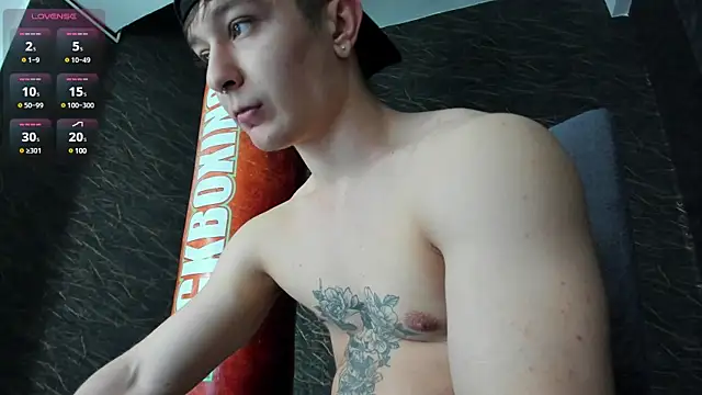 leonardsmith01 online show from 18, 12, 2024