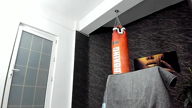 leonardsmith01 online show from 26, 2, 2025