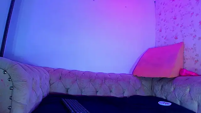 kira mz online show from 23, 9, 2025