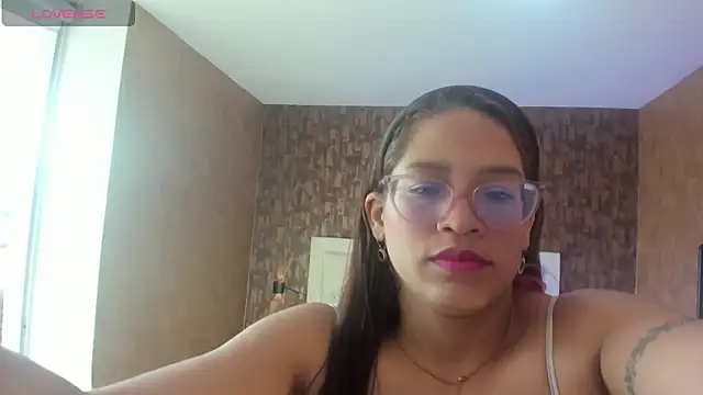 Snapshot of samantha__karolstone chatting on 29, 1, 2025 samantha karolstone online show from 29, 1, 2025