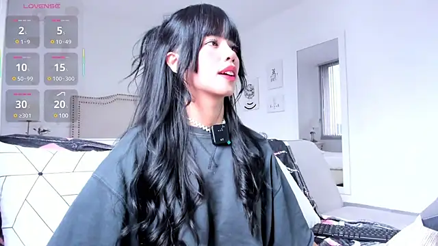 HannaKim online show from 27, 2, 2025