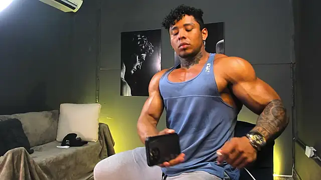 Snapshot of bradley_smith chatting on 14, 2, 2026 bradley smith online show from 14, 2, 2026