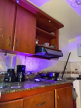 Ambarhilton online show from 7, 1, 2026