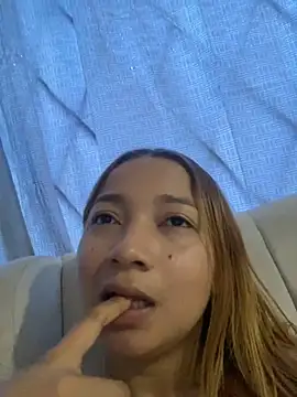 queen angelique online show from 6, 12, 2024