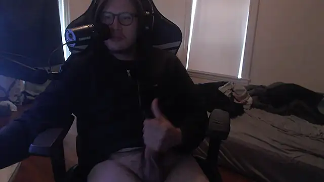 Snapshot of chicostick413 chatting on 29, 10, 2025 chicostick413 online show from 29, 10, 2025