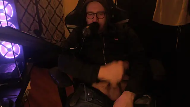 Snapshot of chicostick413 chatting on 13, 2, 2026 chicostick413 online show from 13, 2, 2026