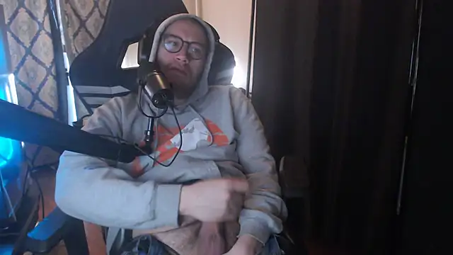 Snapshot of chicostick413 chatting on 24, 3, 2026 chicostick413 online show from 24, 3, 2026