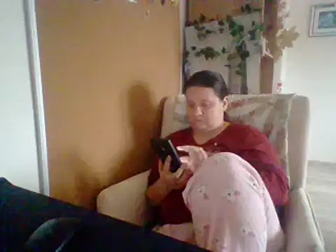 Snapshot of ReifeVenna chatting on 4, 12, 2024 ReifeVenna online show from 4, 12, 2024