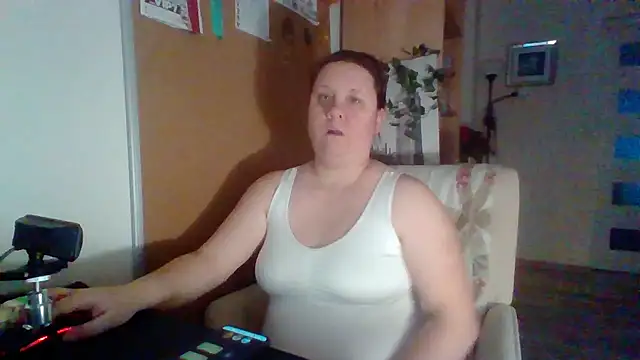 Snapshot of ReifeVenna chatting on 16, 12, 2024 ReifeVenna online show from 16, 12, 2024