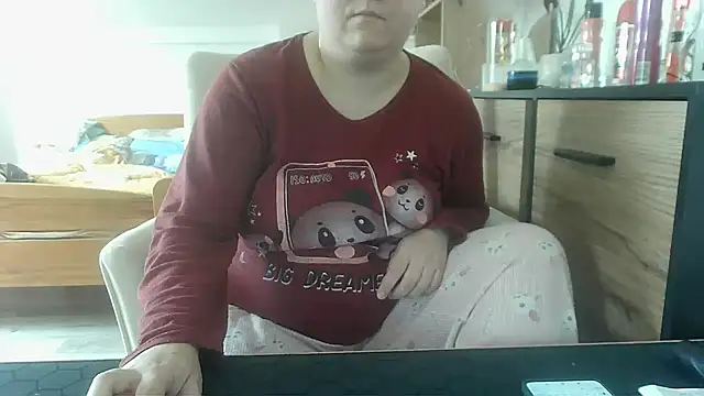 Snapshot of ReifeVenna chatting on 5, 2, 2025 ReifeVenna online show from 5, 2, 2025