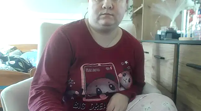 Snapshot of ReifeVenna chatting on 17, 2, 2025 ReifeVenna online show from 17, 2, 2025