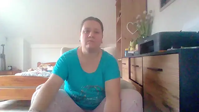 Snapshot of ReifeVenna chatting on 17, 10, 2025 ReifeVenna online show from 17, 10, 2025