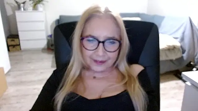 sofia xkiss online show from 12, 12, 2024