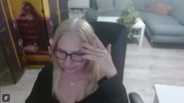 sofia xkiss online show from 4, 2, 2026