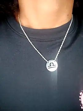 Shria107 online show from 4, 12, 2025