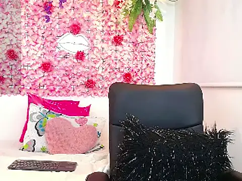 BLONDE SEXYHOT online show from 11, 1, 2025