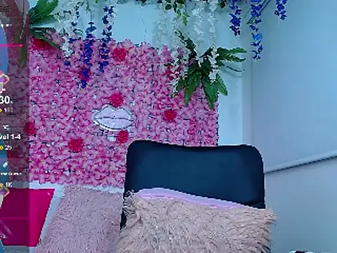 BLONDE SEXYHOT online show from 9, 3, 2025