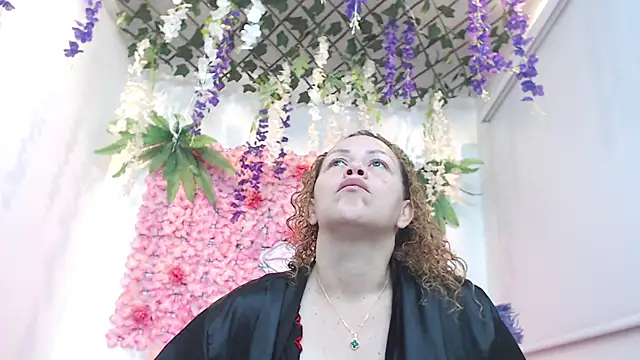 BLONDE SEXYHOT online show from 13, 11, 2025