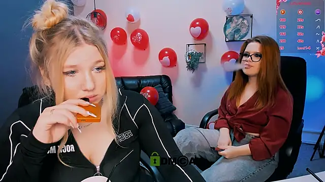 Snapshot of juli_kisss chatting on 17, 2, 2025 juli kisss online show from 17, 2, 2025