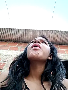 Snapshot of Little_Pau_Dirty chatting on 6, 11, 2025 Little Pau Dirty online show from 6, 11, 2025