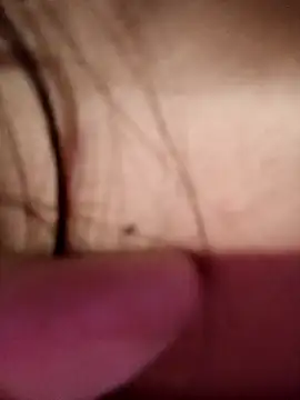 Snapshot of Little_Pau_Dirty chatting on 28, 11, 2025 Little Pau Dirty online show from 28, 11, 2025