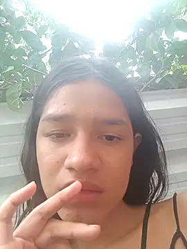 Snapshot of Little_Pau_Dirty chatting on 16, 12, 2025 Little Pau Dirty online show from 16, 12, 2025