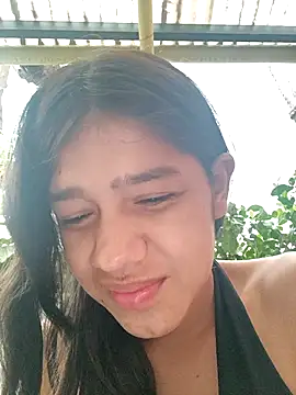 Snapshot of Little_Pau_Dirty chatting on 20, 12, 2025 Little Pau Dirty online show from 20, 12, 2025