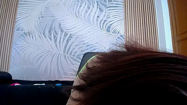LauraRossi Nova online show from 24, 2, 2025