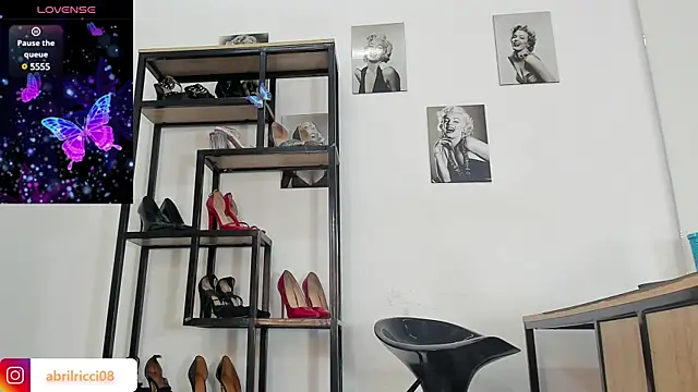 abril ricci online show from 31, 12, 2024