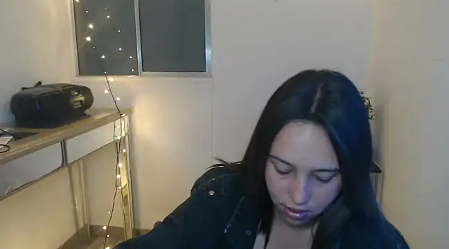 Skarlet Adams28 online show from 22, 1, 2025