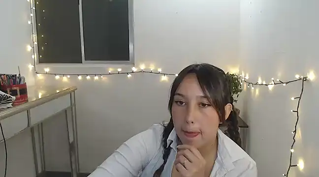 Skarlet Adams28 online show from 24, 1, 2025