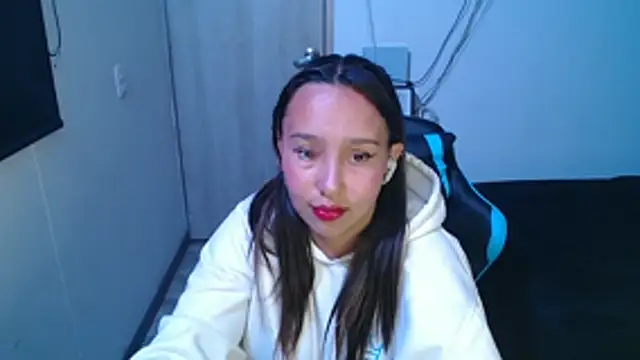 Snapshot of Skarlet_Adams28 chatting on 2, 12, 2025 Skarlet Adams28 online show from 2, 12, 2025