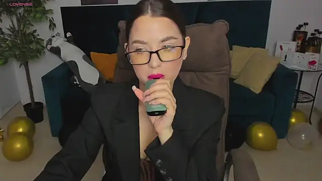 Snapshot of CharleneWoods chatting on 21, 1, 2025 CharleneWoods online show from 21, 1, 2025