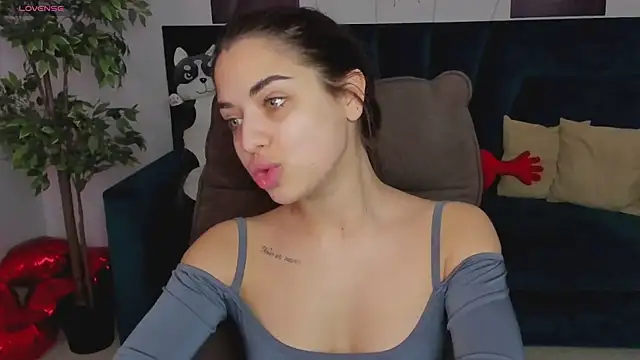 Snapshot of CharleneWoods chatting on 8, 2, 2025 CharleneWoods online show from 8, 2, 2025