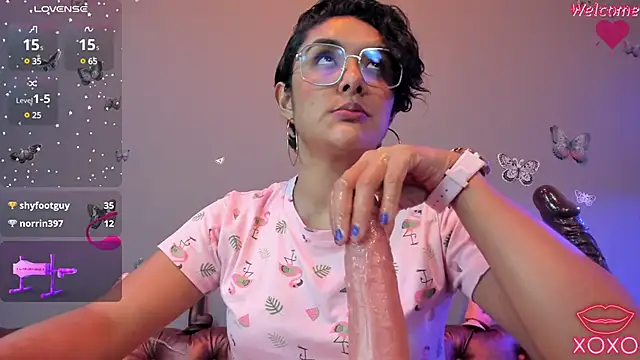 Kaira mosse online show from 11, 1, 2025