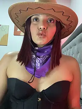 Snapshot of Melanyprada chatting on 26, 10, 2025 Melanyprada online show from 26, 10, 2025