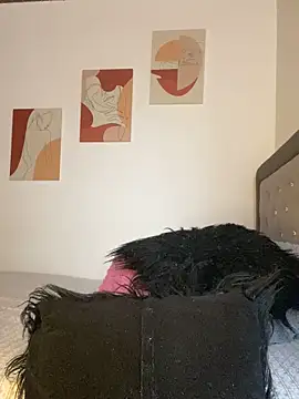 Snapshot of Melanyprada chatting on 9, 11, 2025 Melanyprada online show from 9, 11, 2025