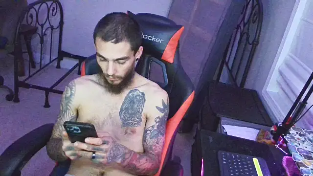 Snapshot of XMeF10 chatting on 14, 2, 2025 XMeF10 online show from 14, 2, 2025