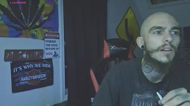 Snapshot of XMeF10 chatting on 7, 3, 2025 XMeF10 online show from 7, 3, 2025