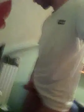 Snapshot of Davlupweed93 chatting on 1, 4, 2026 Davlupweed93 online show from 1, 4, 2026