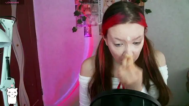 SweetieMollyy online show from 27, 2, 2025