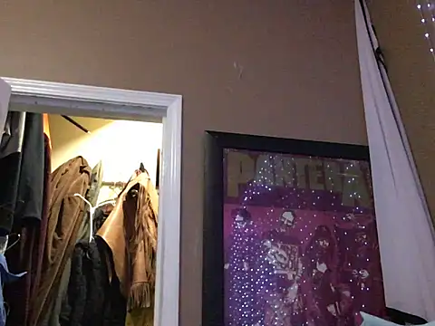 Highfrog1 online show from 24, 10, 2025