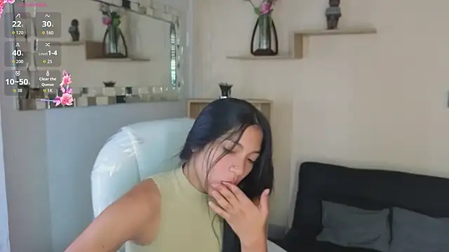 Snapshot of Saray_reyes chatting on 1, 11, 2025 Saray reyes online show from 1, 11, 2025