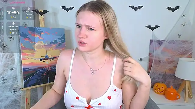 MaydaFoulk online show from 22, 10, 2025