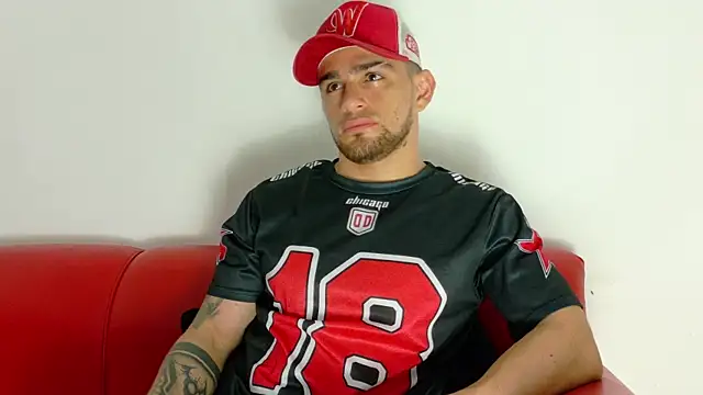 Snapshot of Sexy_Alejandro_ chatting on 14, 11, 2025 Sexy Alejandro online show from 14, 11, 2025