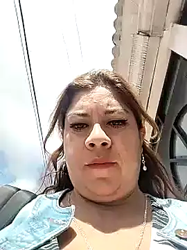 Laura-Hernandez online show from 15, 1, 2025