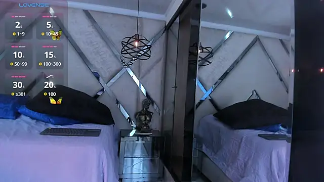 Leah Evans3 online show from 6, 12, 2024