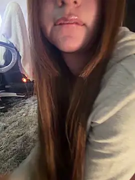 Snapshot of aly_golden_ chatting on 14, 12, 2025 aly golden online show from 14, 12, 2025